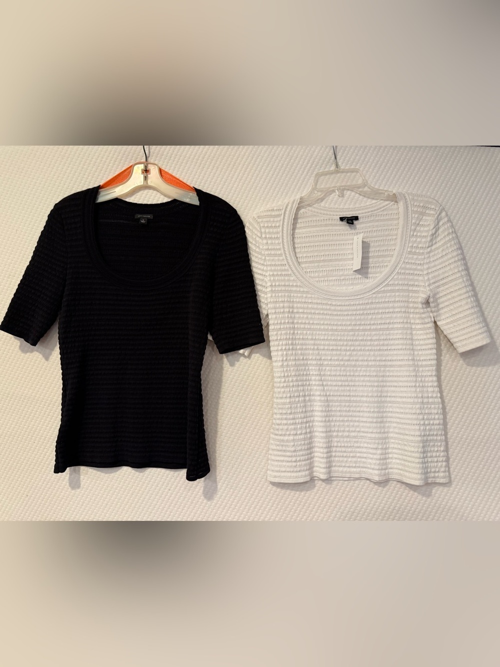 Ann Taylor lot of 2 black and White Ribbed stretch Scoop Neck Tops -